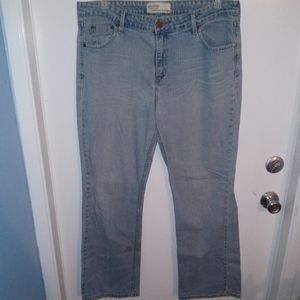 Levi bootcut jeans